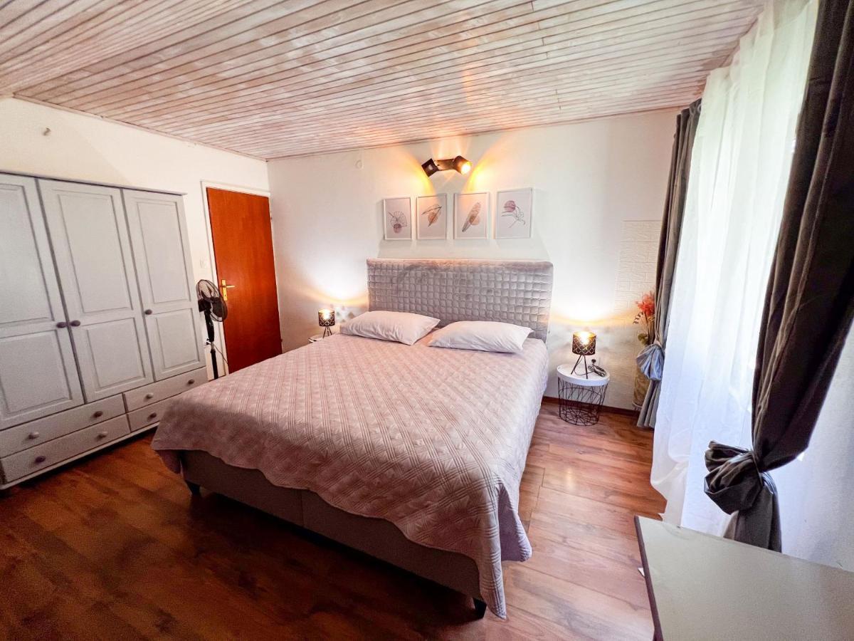 Apartment Cesare 3 Zastrazisce Экстерьер фото